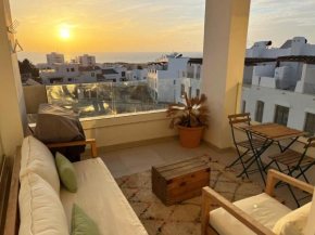 Sunset Ocean View Apartment mit SPA und Parking